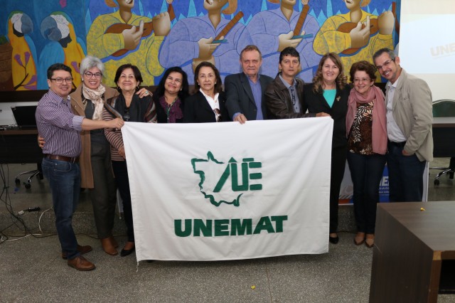 Ex-reitores relembram da primeira logomarca da Unemat 