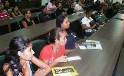 Alunos durante abertura do seminrio