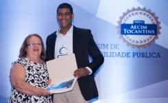 Denner Douglas Ferreira da Silva, do curso de Cincias Contbeis da Unemat, recebeu o Prmio Aicim Tocantins, em primeiro lugar na categoria de acadmicos