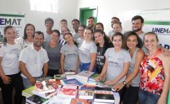 Os livros foram adquiridos com recursos do ProExt, e beneficiam o projeto desenvolvido junto aos trabalhadores do Hospital Regionalde C�ceres
