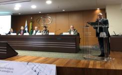 Reitor da Unemat participa de mesa redonda sobre �Financiamento da P�s-Gradua��o
