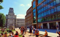 A publicao se baseia na pesquisa de doutorado desenvolvida na Universidade de Londres