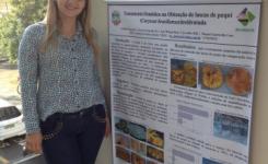 A aluna Letcia Vinaga recebeu o primeiro lugar na Premiao de Incentivo  Pesquisa da Sociedade Brasileira de Cincia e Tecnologia de Alimentos e tambm recebeu o convite para publicar o trabalho na revista da UFPR