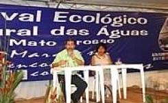 Secret�rio do MMA Gilney Viana e professora da Unemat Carolina Joana durante confer�ncia