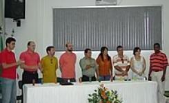 Autoridades pol�ticas e acad�micas durante abertura do evento