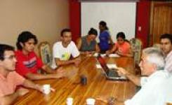 Consultor realiza reunies com acadmicos e professores da Unemat